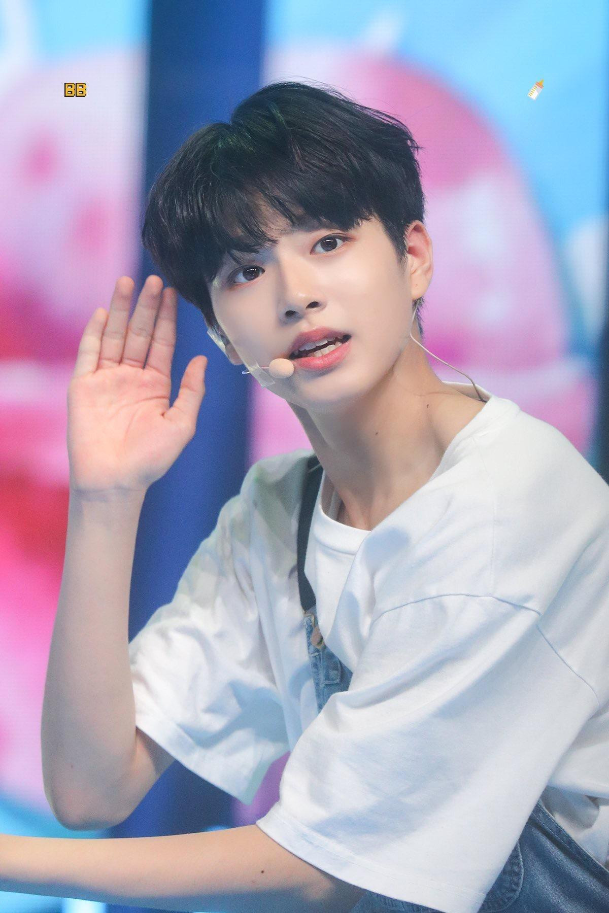 Loại trước vòng chung kết 'Produce X 101', Lee Jin Woo gửi tâm thư: 'Em rất buồn và đau nhói khi nói tạm biệt' Ảnh 7