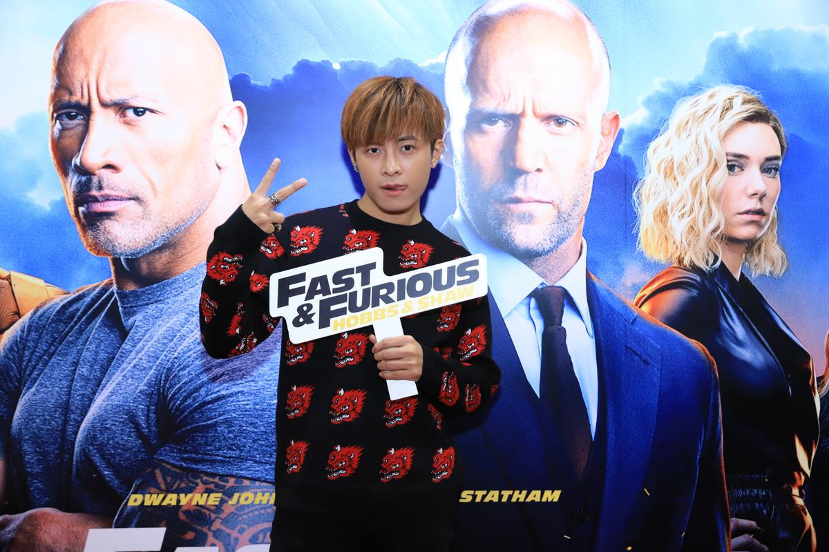 Chi Pu xuất hiện cực ngầu, cùng Puka, Gin Tuấn Kiệt đọ dáng trên thảm đỏ 'Fast & Furious: Hobbs & Shaw' Ảnh 8