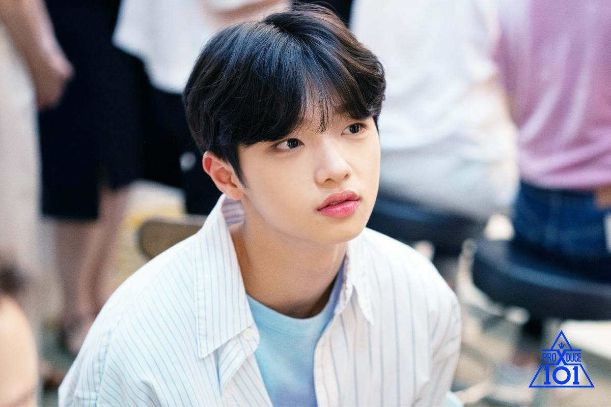 'Produce X 101': Tung bộ ảnh đẹp như họa của 20 thực tập sinh trước vòng chung kết khiến dân tình xao xuyến Ảnh 15