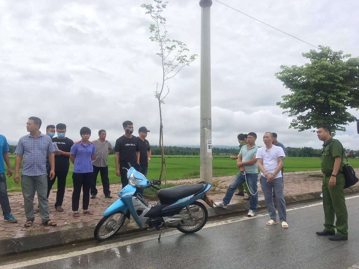 Cận mặt nghi phạm Lường Văn Hùng tại buổi thực nghiệm hiện trường vụ sát hại cô gái giao gà chiều 30 Tết Ảnh 1