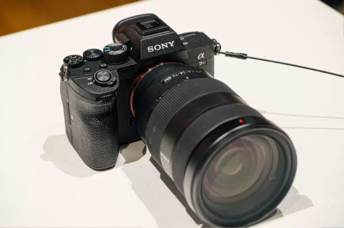 Sony ra mắt máy ảnh full-frame không gương lật với cảm biến 61 MP đầu tiên trên thế giới Ảnh 2