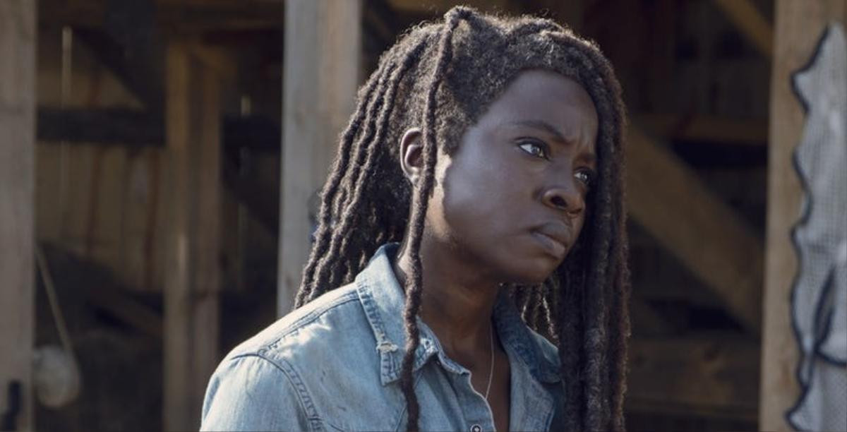 The Walking Dead 10: Michonne tử chiến với nhóm xác sống giữa biển lửa Ảnh 5