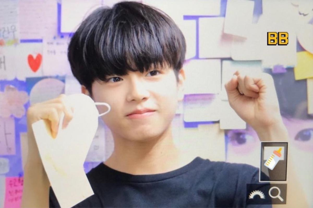 Produce X 101: Lộ diện sau khi bị loại, Lee Jin Woo xinh xắn như hoàng tử bé Ảnh 19