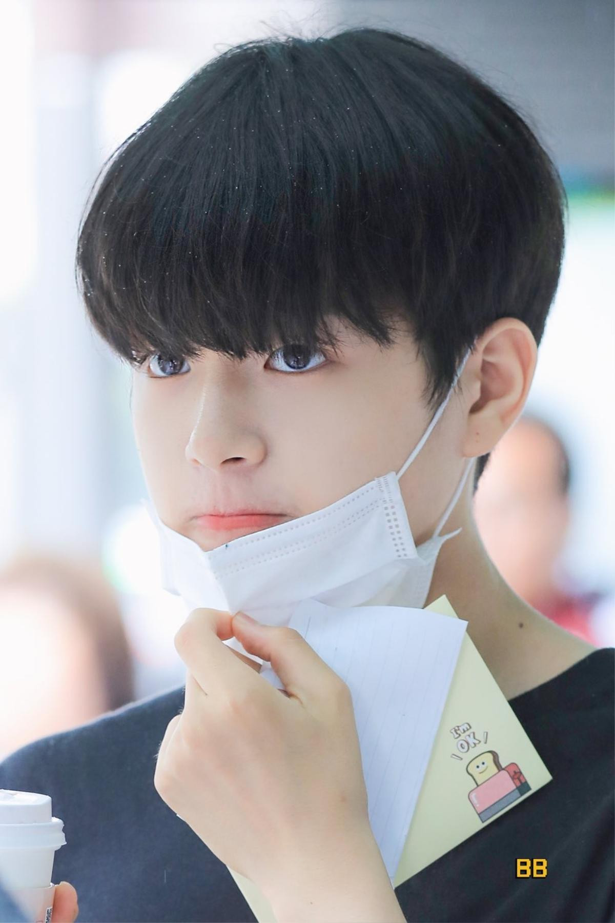 Produce X 101: Lộ diện sau khi bị loại, Lee Jin Woo xinh xắn như hoàng tử bé Ảnh 13