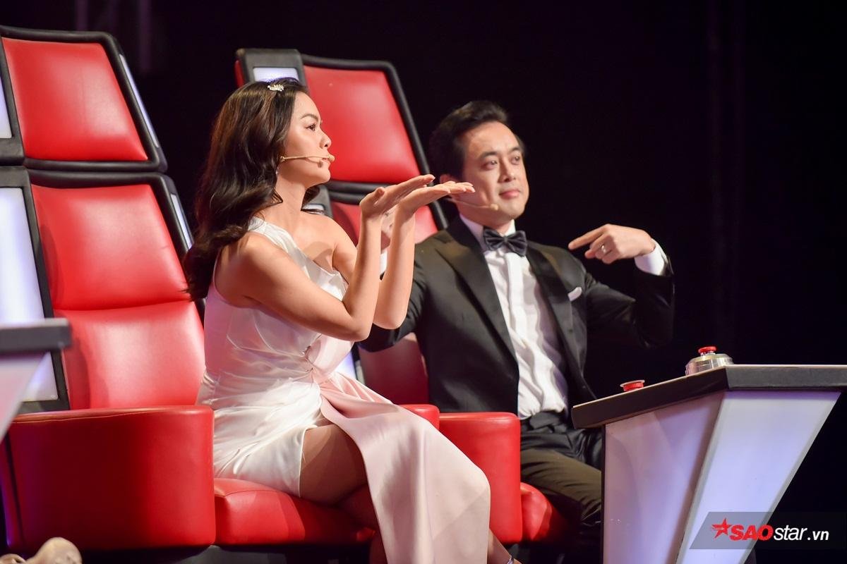 The Voice Kids 2019: Hương Giang 'gào thét' vì bị Phạm Quỳnh Anh CHẶN, nài nỉ thí sinh bảo vệ Ảnh 6