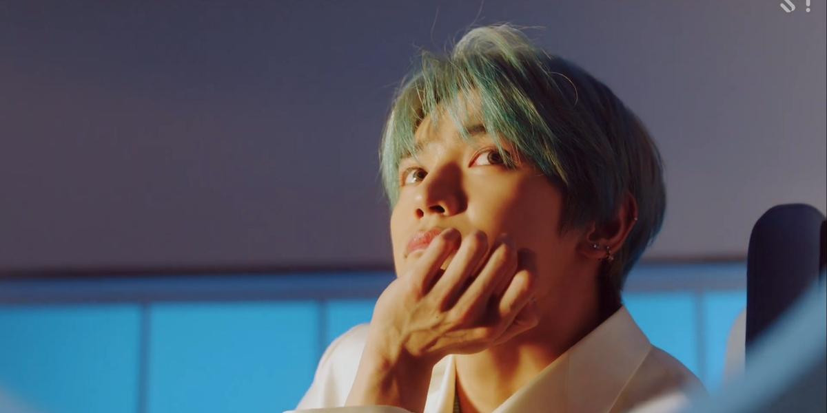 Xem ngay MV 'Long Flight' của Taeyong (NCT 127): Chuyến bay với chàng trai cực phẩm thế này thì bạn có muốn hạ cánh? Ảnh 1