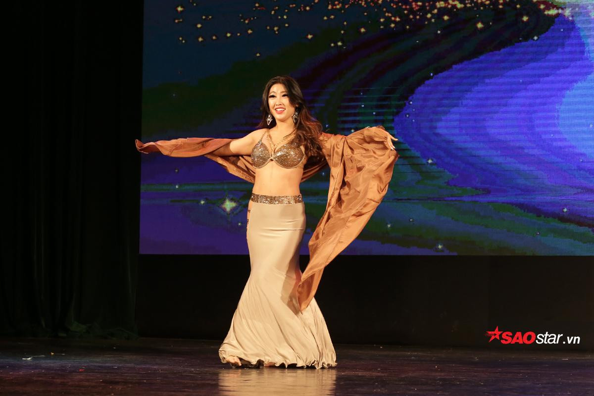 ‘Bỏng mắt’ xem các vũ công bellydance quốc tế và Việt Nam trình diễn máu lửa Ảnh 8