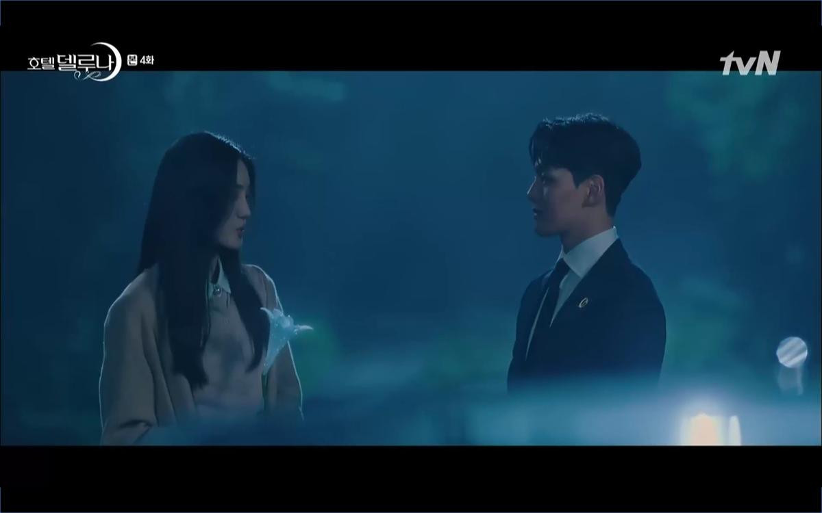 Phim 'Hotel Del Luna' tập 4: Sợ Yeo Jin Goo bị ma nữ bắt IU chủ động hôn nụ hôn đầu tiên Ảnh 30