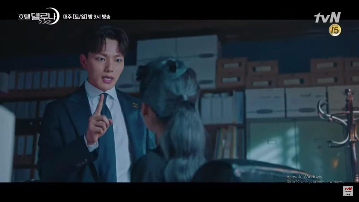 IU hỏi Yeo Jin Goo có yêu mình không trong preview tập 5 'Hotel Del Luna' Ảnh 7