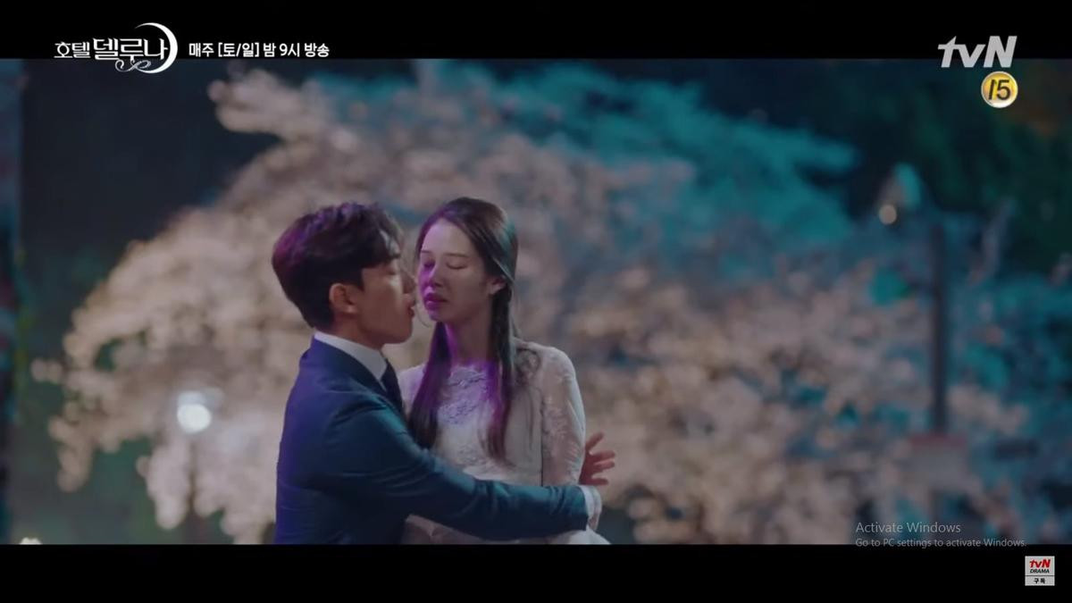 IU hỏi Yeo Jin Goo có yêu mình không trong preview tập 5 'Hotel Del Luna' Ảnh 10