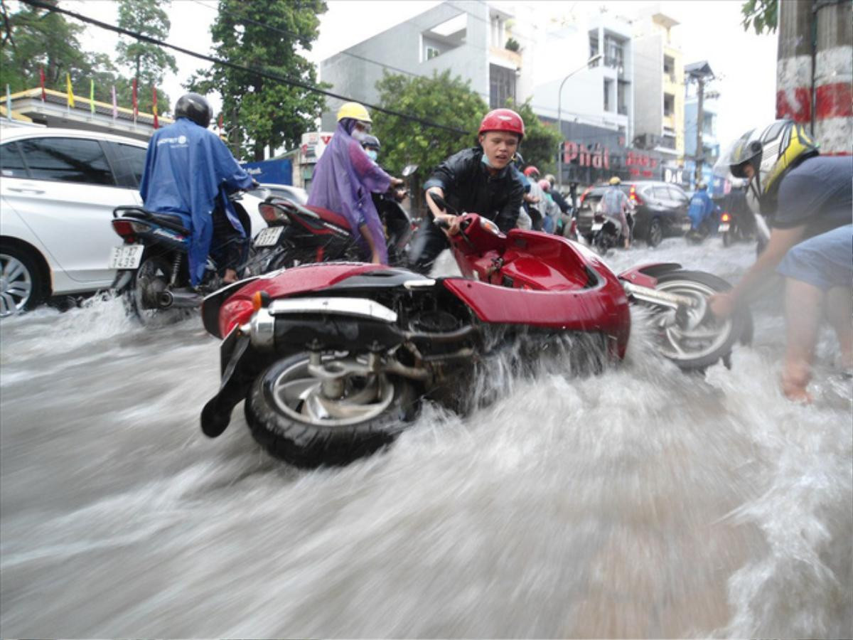 Vì sao nơi cao nhất TPHCM lại thành 'rốn' ngập? Ảnh 2