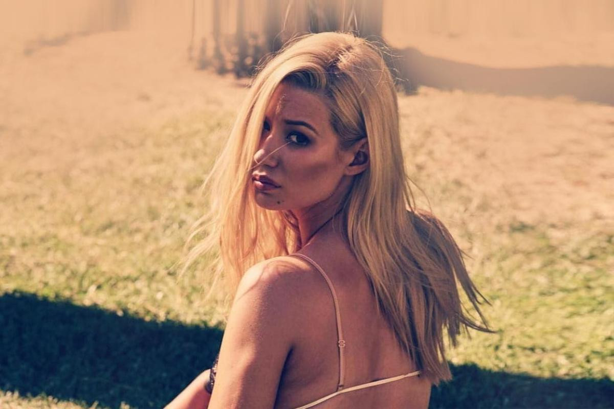 Sau hai ngày ra mắt, MV 'F**k It Up' của Iggy Azalea đạt số view tệ hại, số phận album mới liệu sẽ còn thê thảm cỡ nào? Ảnh 3