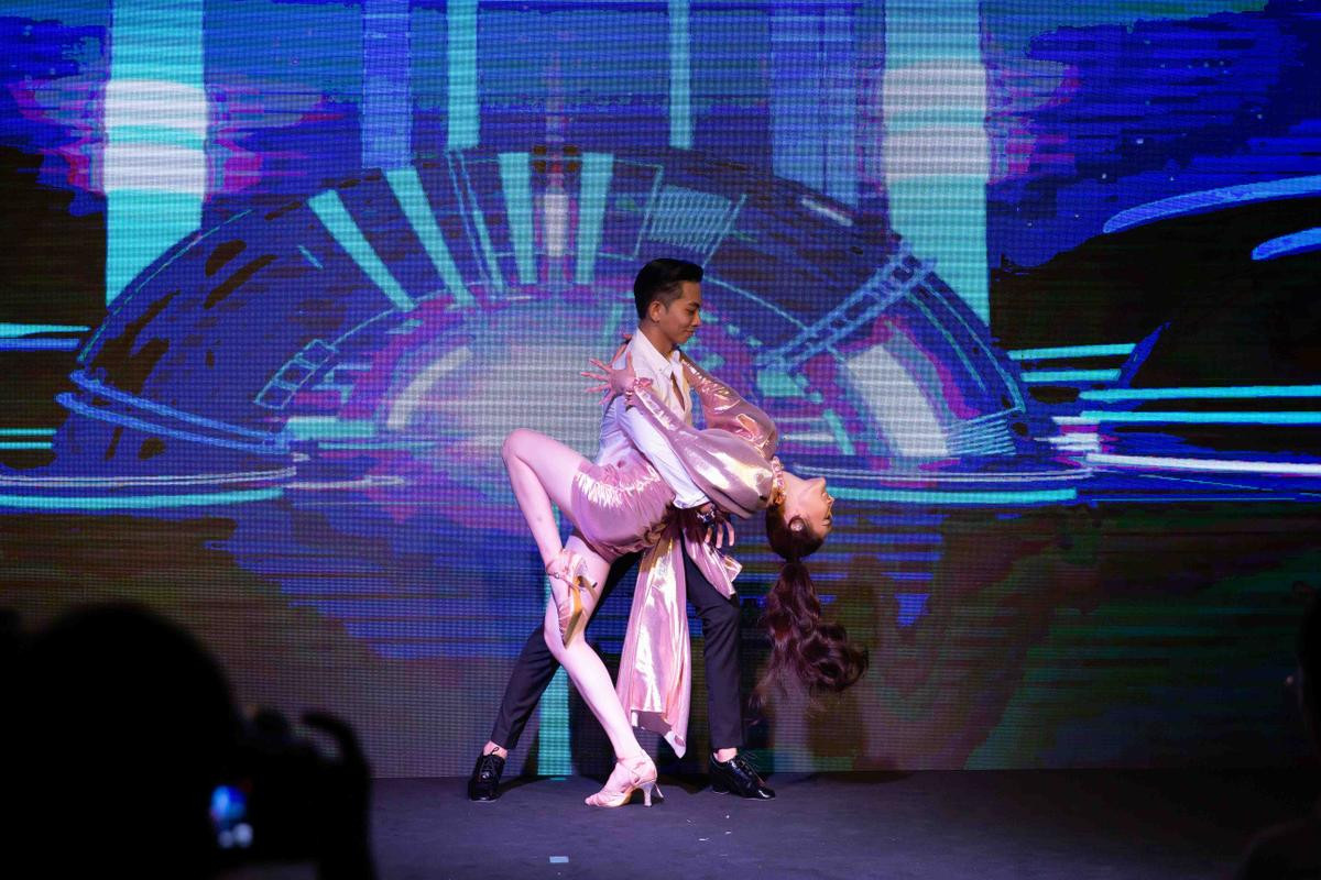 Clip: Được xin ý kiến để Phan Hiển tái hiện màn dancesports cùng Hoàng Mỹ An và đây là phản ứng của Khánh Thi Ảnh 5