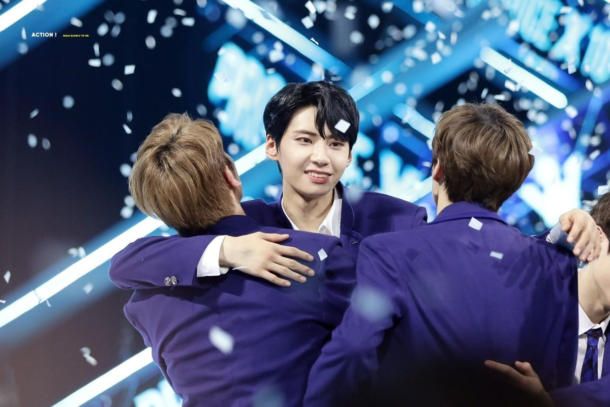 100 khoảnh khắc khóc cạn nước mắt của các thực tập sinh tại đêm chung kết 'Produce X 101' Ảnh 10