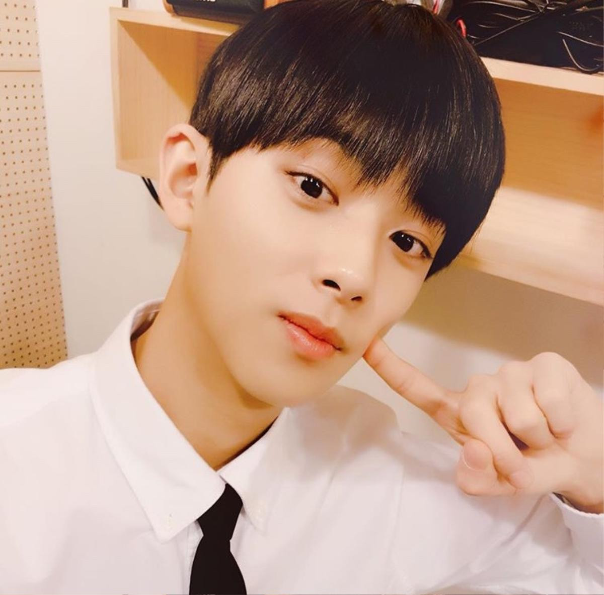 'Produce X 101': Kim Min Kyu mở tài khoản Instagram, Lee Jin Hyuk cảm ơn sự ủng hộ của diễn viên Park Mi Sun Ảnh 4