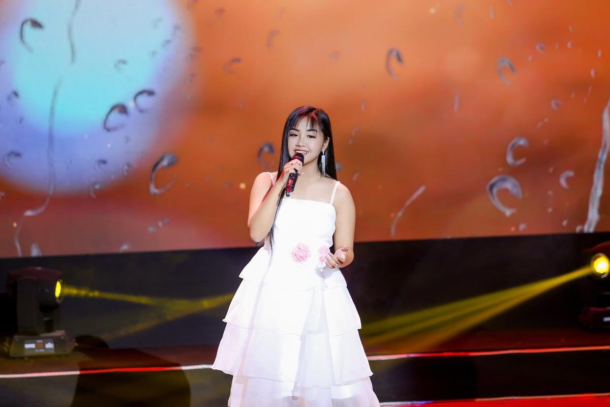 Không chỉ hát hay, Khánh An -The Voice Kids 2019 còn có thành tích học tập khủng ít ai biết Ảnh 7