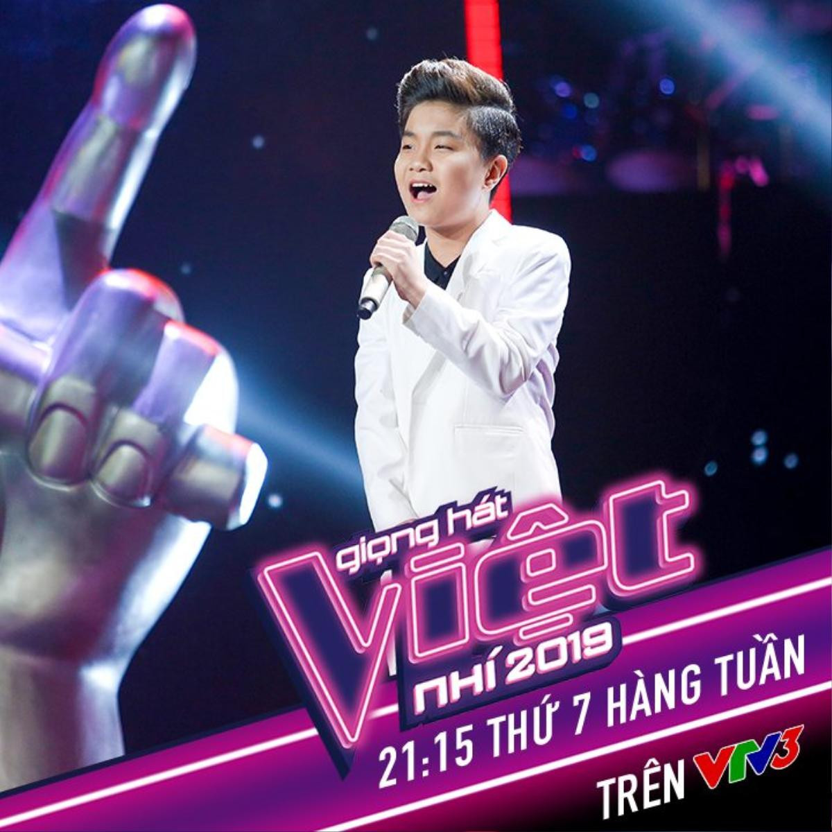 Thất thế trong tập 1, HLV Lưu Thiên Hương xông xáo hát Em đi trên cỏ non 'dụ dỗ' thí sinh The Voice Kids 2019 Ảnh 2