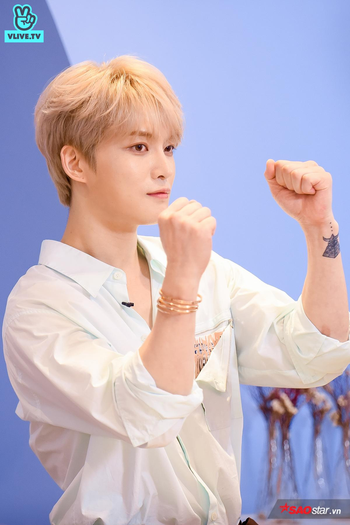 HOT: Kim Jae Joong tự tay làm đồ uống tặng fan Việt Ảnh 14