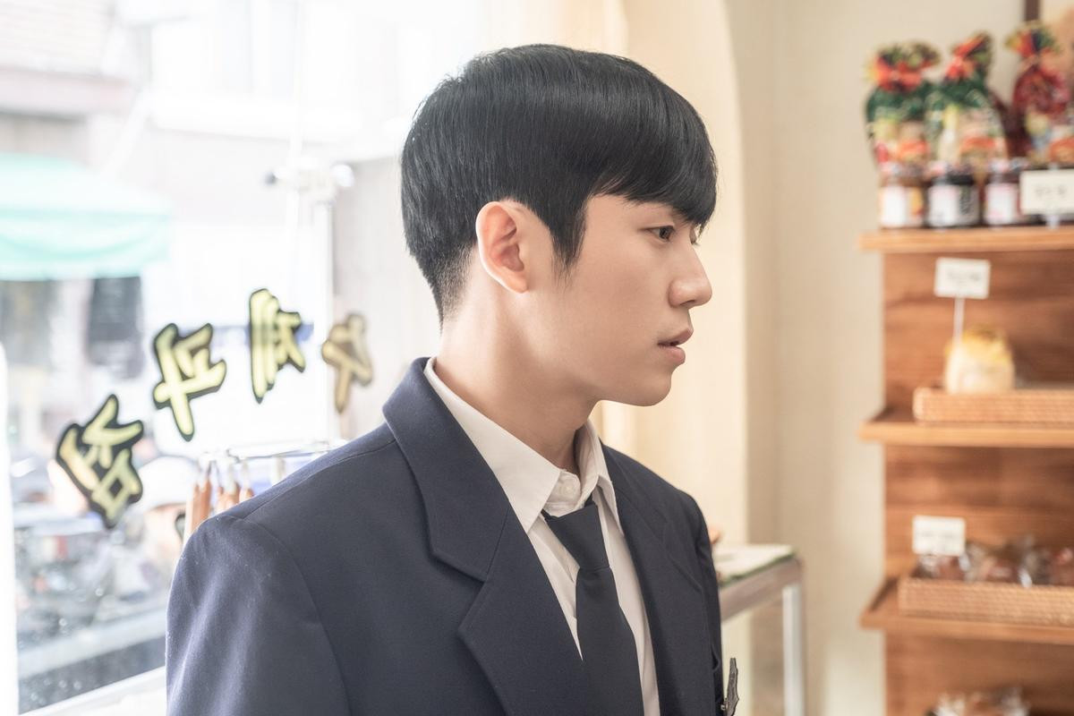 Mối tình ngọt ngào, rung động trái tim của Jung Hae In và Kim Go Eun trong phim 'Tune in for Love' Ảnh 5