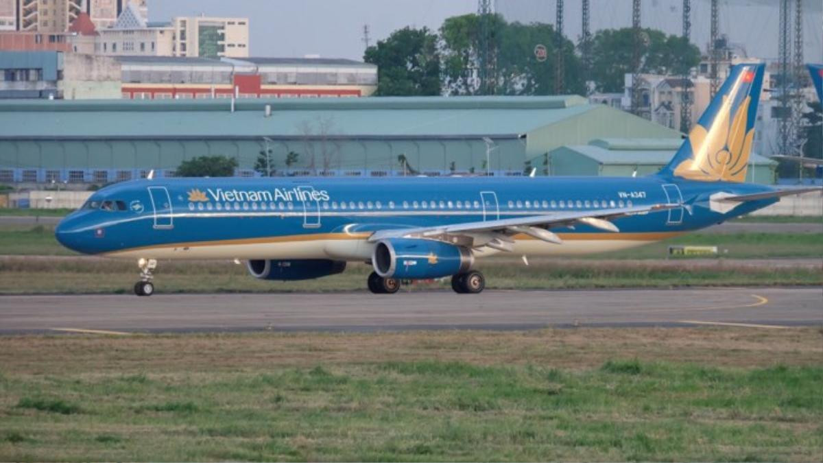 Vietnam Airlines hạ cánh khẩn cấp xuống Đà Nẵng để cấp cứu cho hành khách bị thương Ảnh 1