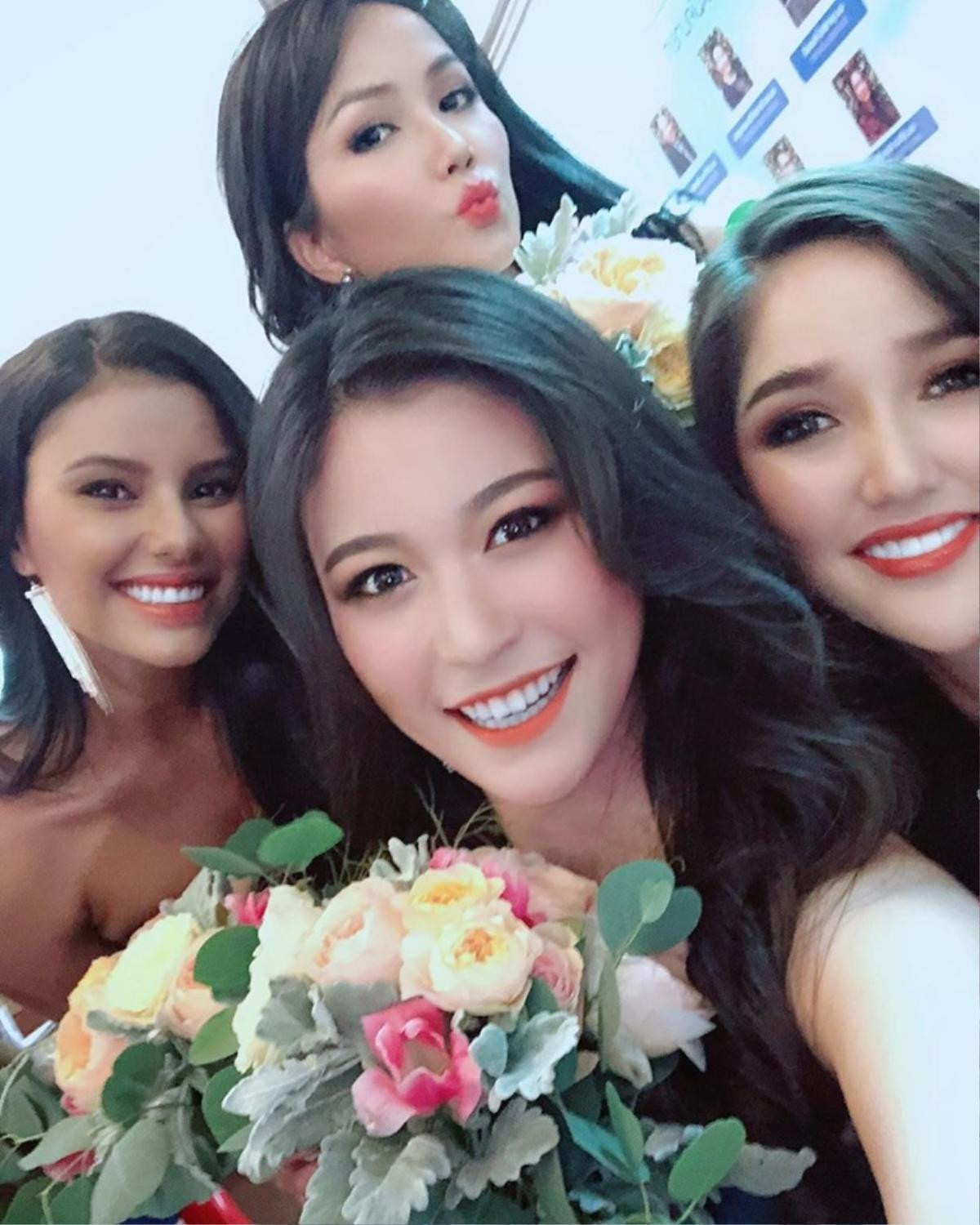 Váy cưới đẹp như mơ của Hoa hậu Thái Lan khiến H'Hen Niê và hội chị em bạn dì Miss Universe 'nôn cưới' Ảnh 13