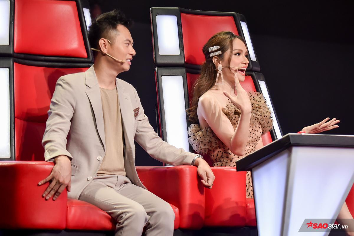 Tập 2 The Voice Kids 2019: Lưu Thiên Hương nếm mùi bị CHẶN, Hương Giang khoe trình tiếng Anh chuẩn hoa hậu quốc tế Ảnh 3