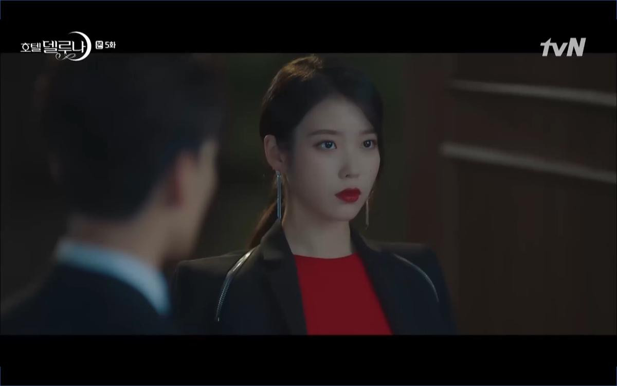 Phim 'Hotel Del Luna' tập 5: IU nổi trận lôi đình khi Yeo Jin Goo dám đồng ý kết hôn với hồn ma Ảnh 50