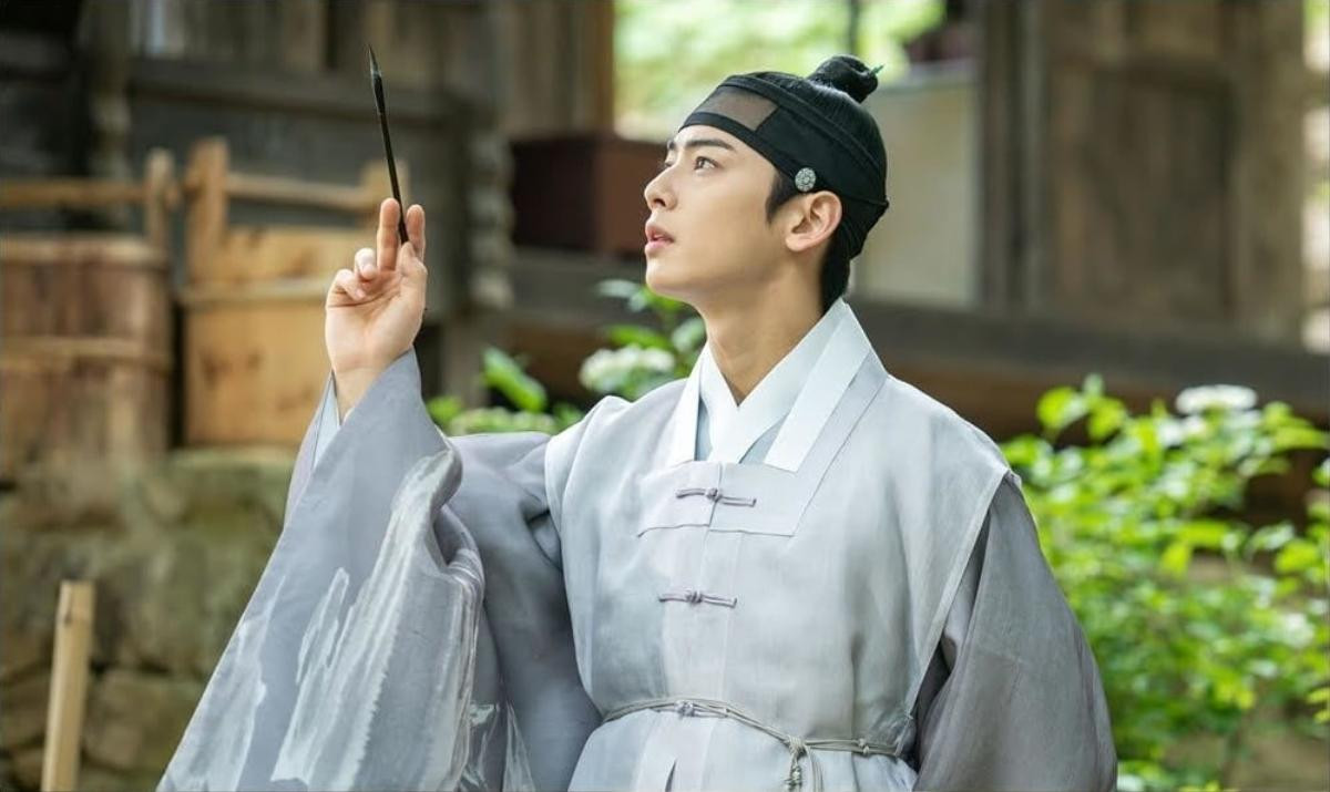 Cha Eun Woo (ASTRO) ăn kiêng để diện Hanbok đẹp - Park Seo Joon mở kênh Youtube cá nhân Ảnh 6