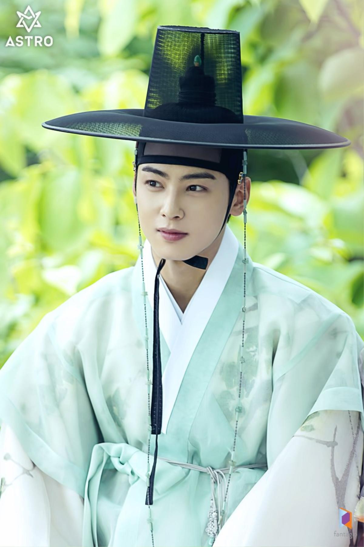 Cha Eun Woo (ASTRO) ăn kiêng để diện Hanbok đẹp - Park Seo Joon mở kênh Youtube cá nhân Ảnh 5