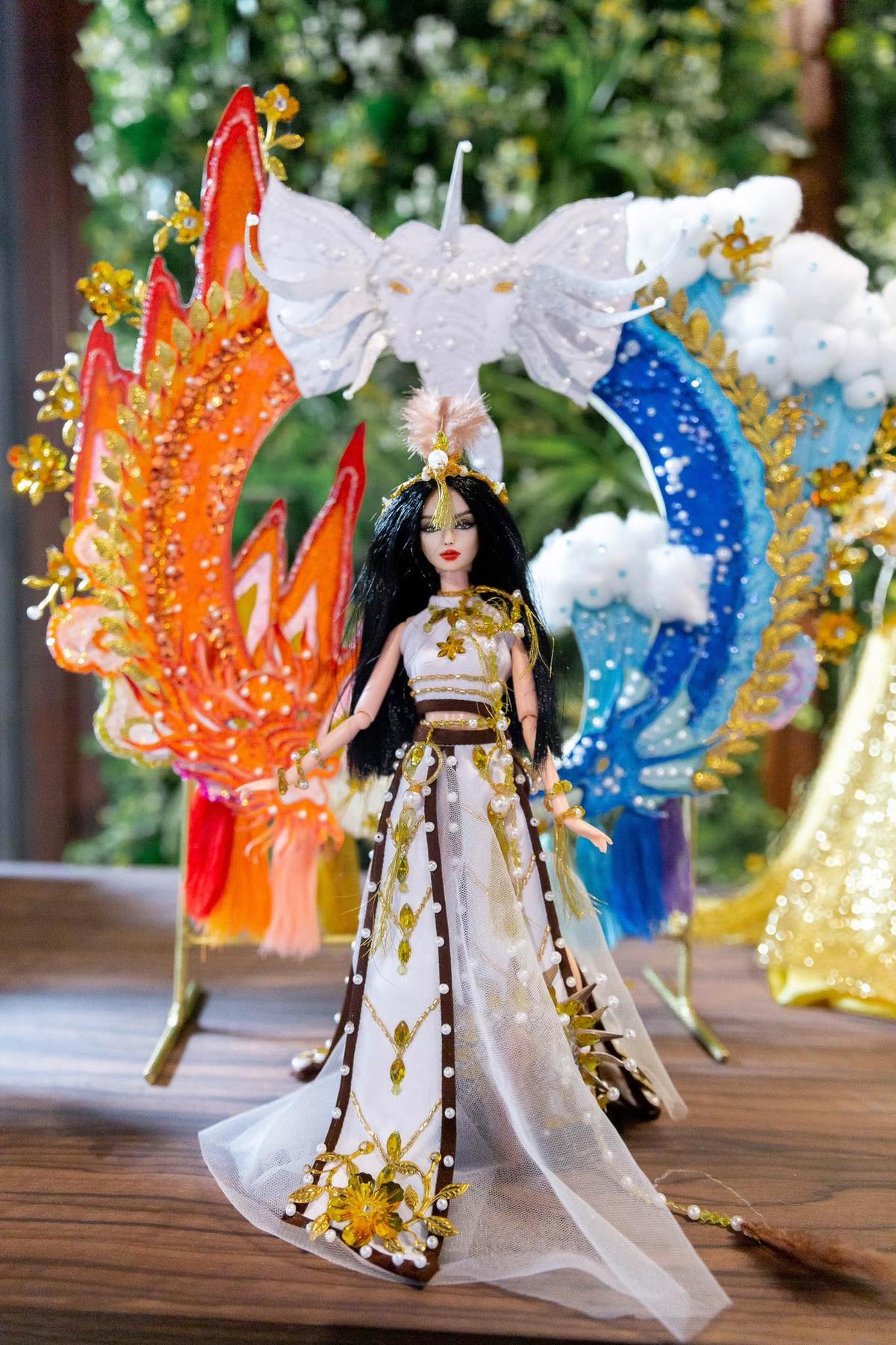 Top 3 National Costume cho Hoàng Thùy: Fan chọn Sơn Tinh Thủy Tinh và Vùng đất chín rồng? Ảnh 3