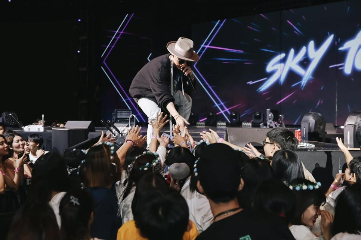 Đến Sky còn ngán ngẩm 7 điều 'rất rất sai' từ BTC Sky Tour 2019 của Sơn Tùng M-TP: Chuyên nghiệp lên! Ảnh 2