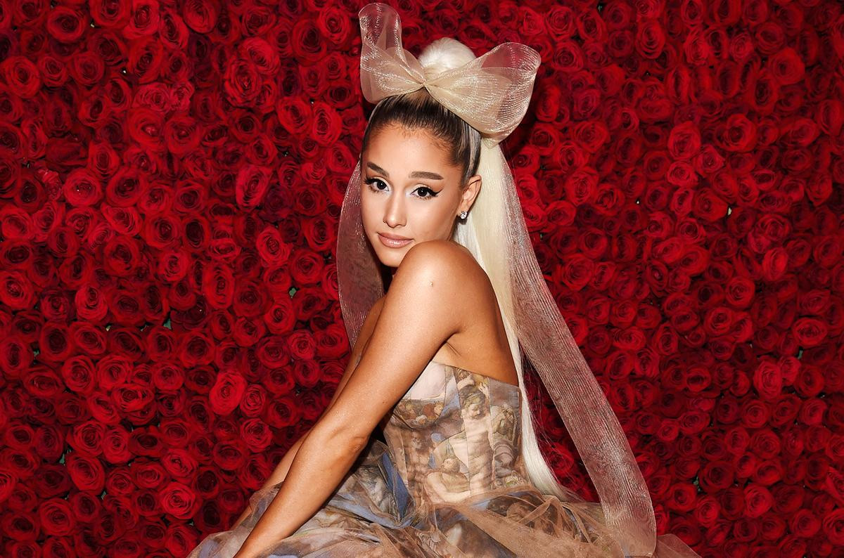 Ariana Grande bị chỉ trích dữ dội vì câu bông đùa kém duyên động chạm đến người đã khuất Ảnh 4