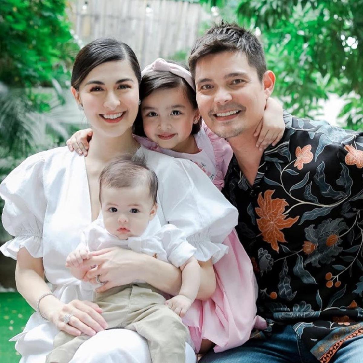 'Mỹ nhân đẹp nhất Philippines' Marian Rivera khoe ảnh gia đình xinh đẹp đỉnh cao trong lễ rửa tội của cậu con trai quý tử Ảnh 10