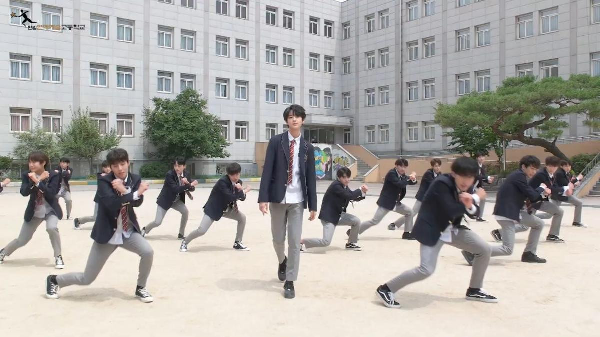 Produce X 101: Nam sinh trường trung học của Cho Seung Yeon - Cha Jun Ho dance cover 'X1-MA', center gây sốt là ai? Ảnh 13