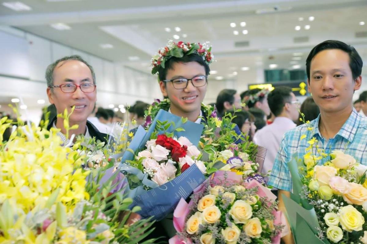 Chàng trai 'Bạc' của Olympic Toán quốc tế 2019: 'Khó là một trong những thứ hấp dẫn của môn Toán mà' Ảnh 2