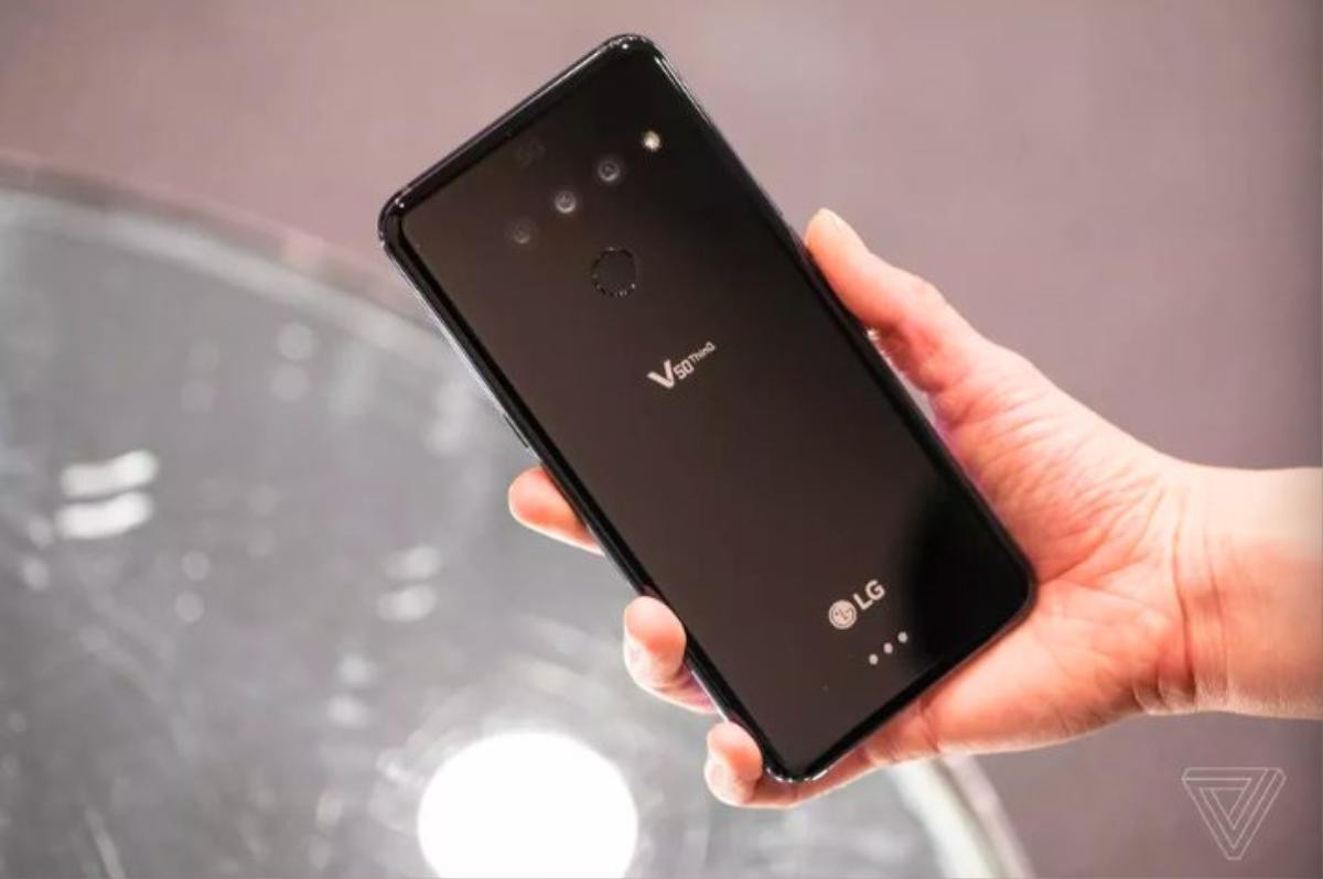 Cặp đôi song mã LG và Sony cũng vật vã bán điện thoại thông minh Ảnh 1