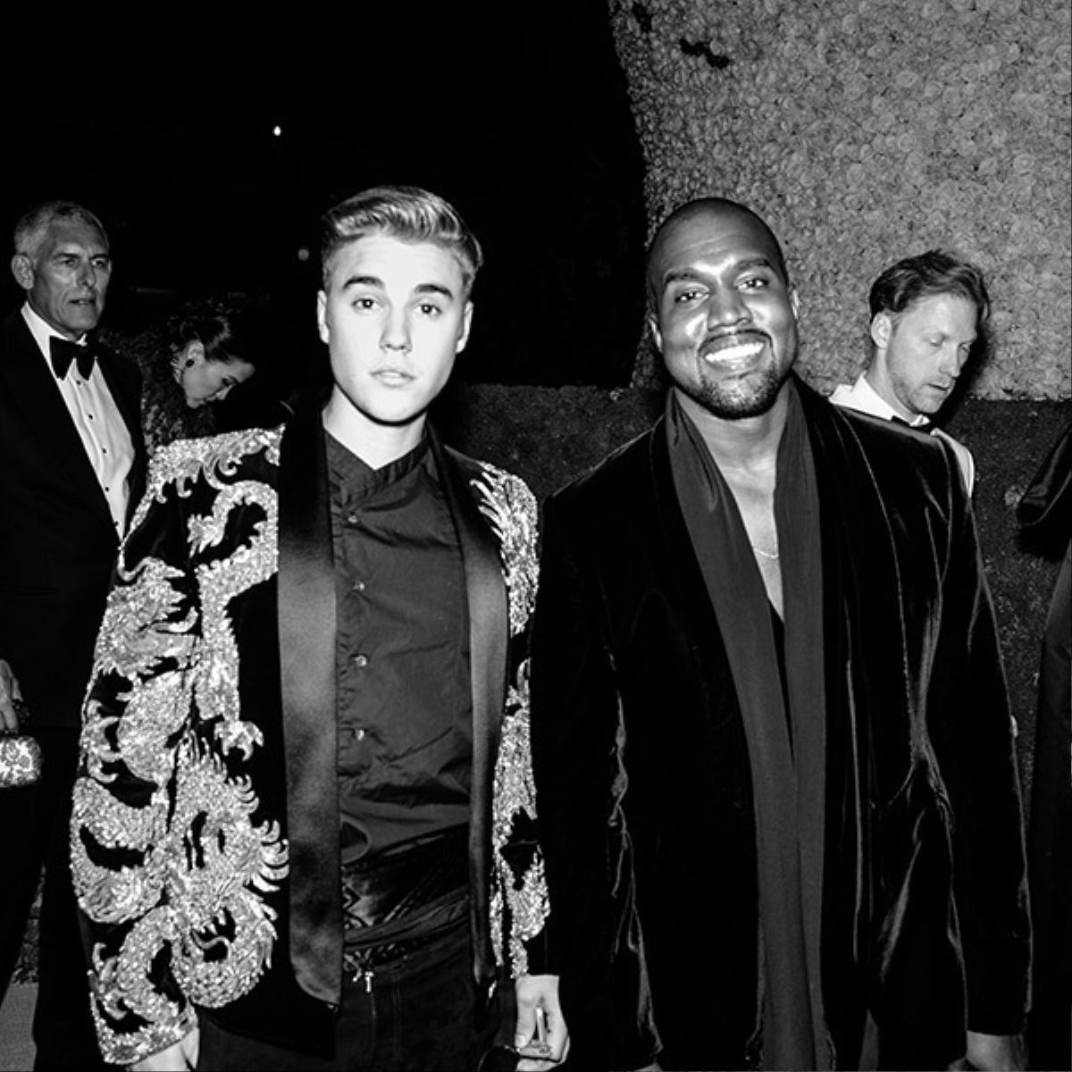 Justin Bieber sẽ hợp tác cùng Kanye West đối đầu trực tiếp với Taylor Swift? Ảnh 1