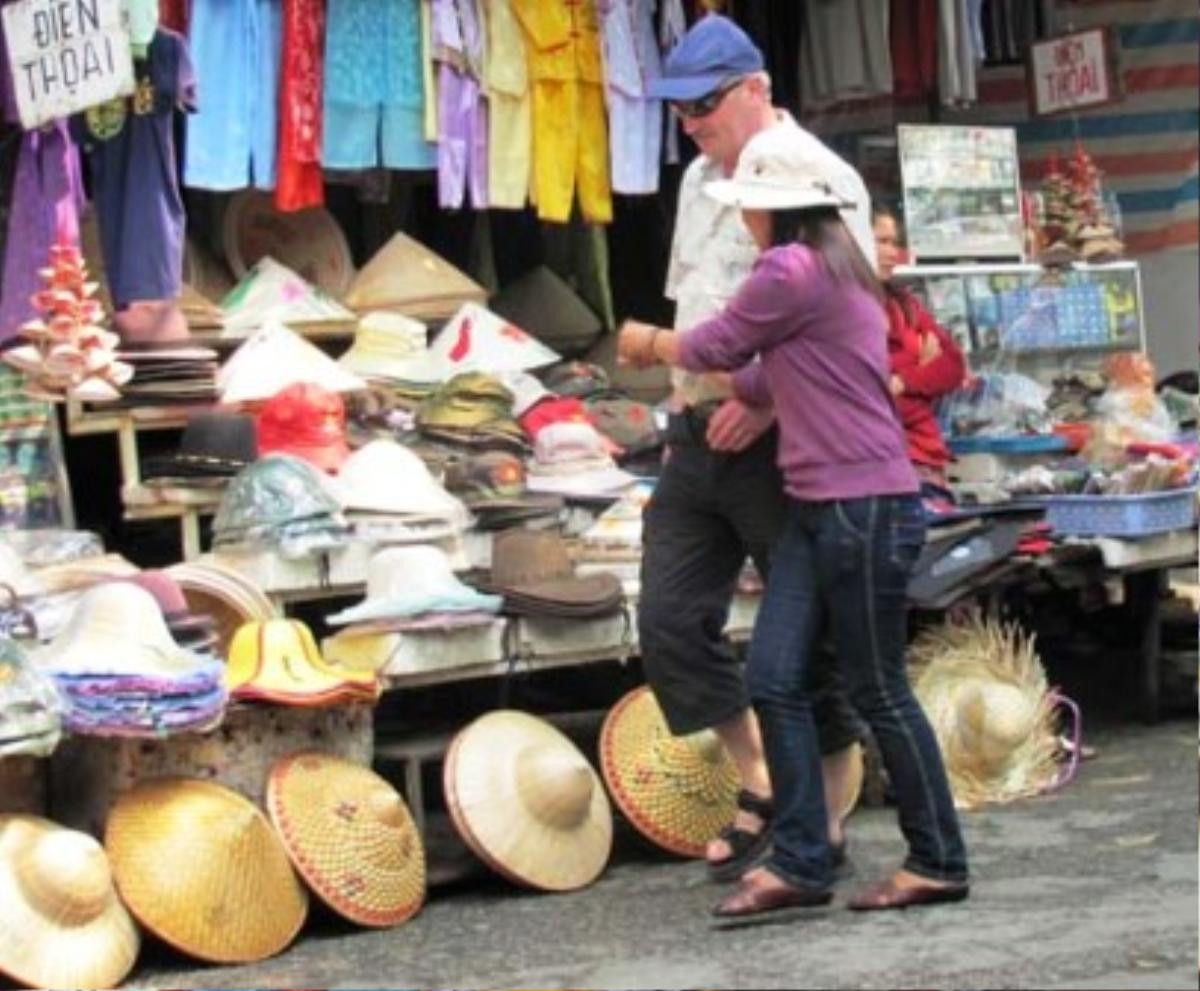 Bạn sẽ bị phạt đến 3 triệu đồng nếu làm điều này với du khách tại Việt Nam Ảnh 1