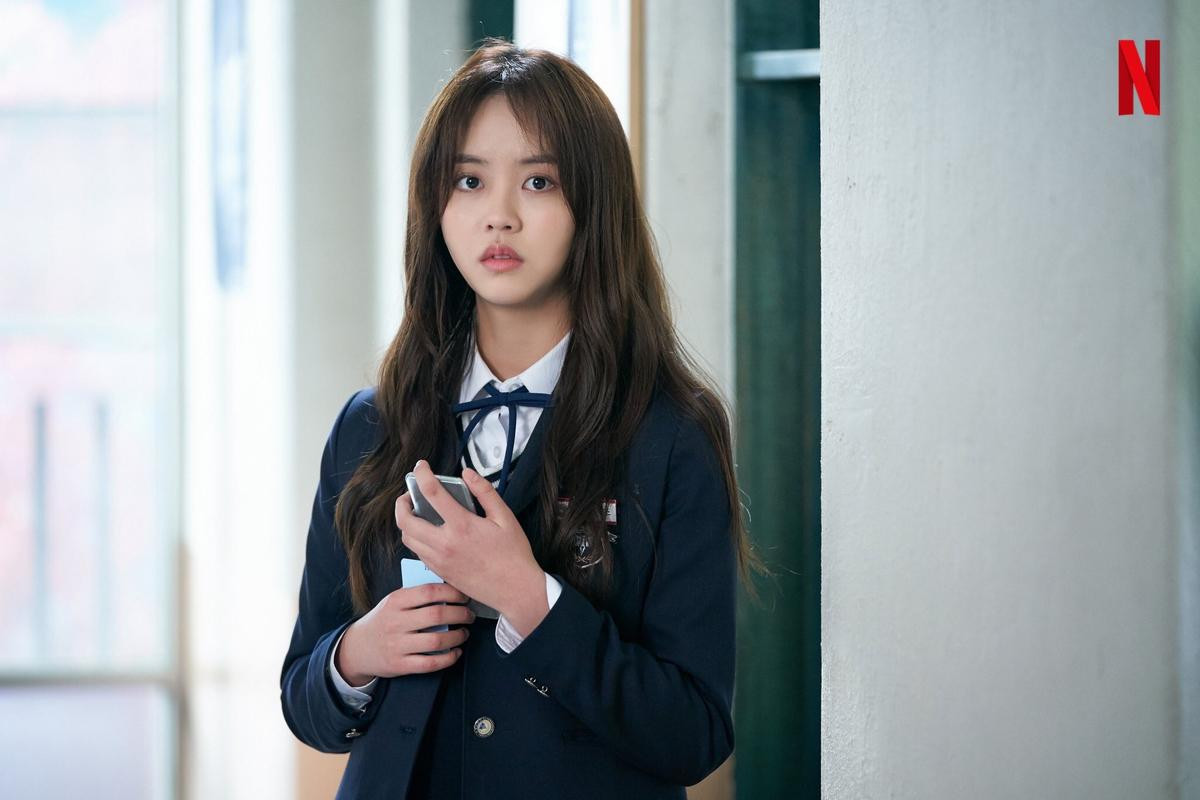 Phim học đường 'Love Alarm': Kim So Hyun, Song Kang và Jung Ga Ram vướng vào mối tình tay ba ngang trái Ảnh 5