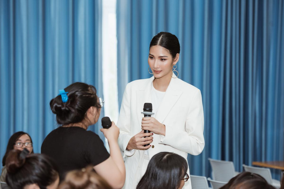 Hoàng Thùy tâm huyết với dự án WE mang đến Miss Universe: Làm gì khi bị chê bai nhan sắc? Ảnh 5