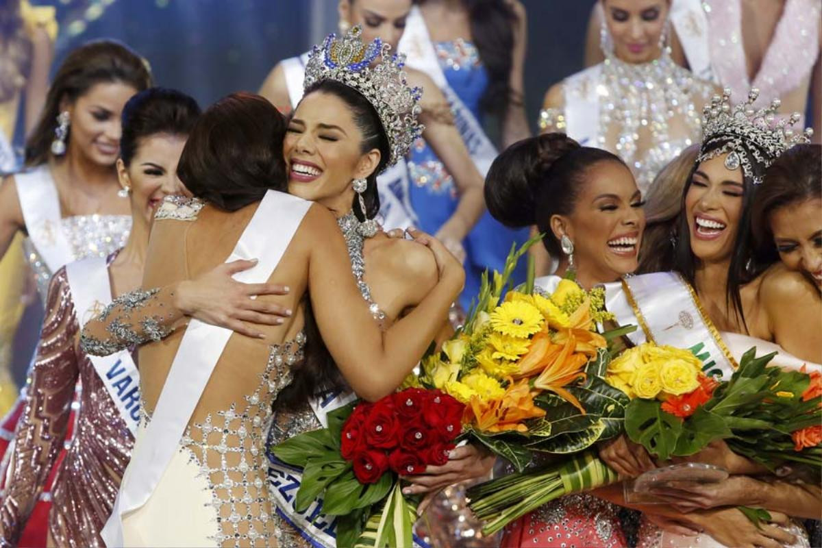 Cận cảnh nhan sắc tân hoa hậu Venezuela - đối thủ 19 tuổi của Hoàng Thùy tại Miss Universe  Ảnh 6