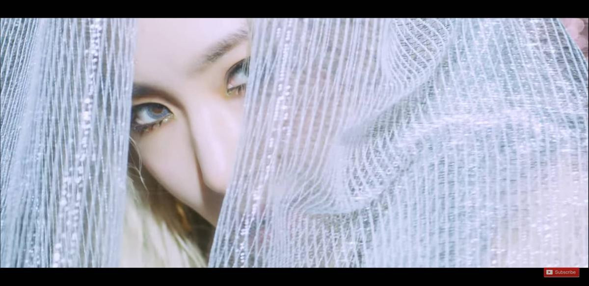 Mê mệt với 'nữ thần ánh trăng' Tiffany Young (SNSD) khí chất ngời ngời trong MV comeback 'Magnetic Moon' Ảnh 8