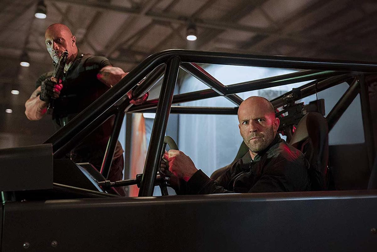 Review 'Fast and Furious Presents: Hobbs & Shaw': Cuộc rượt đuổi giữa Rock và Jason Statham Ảnh 1