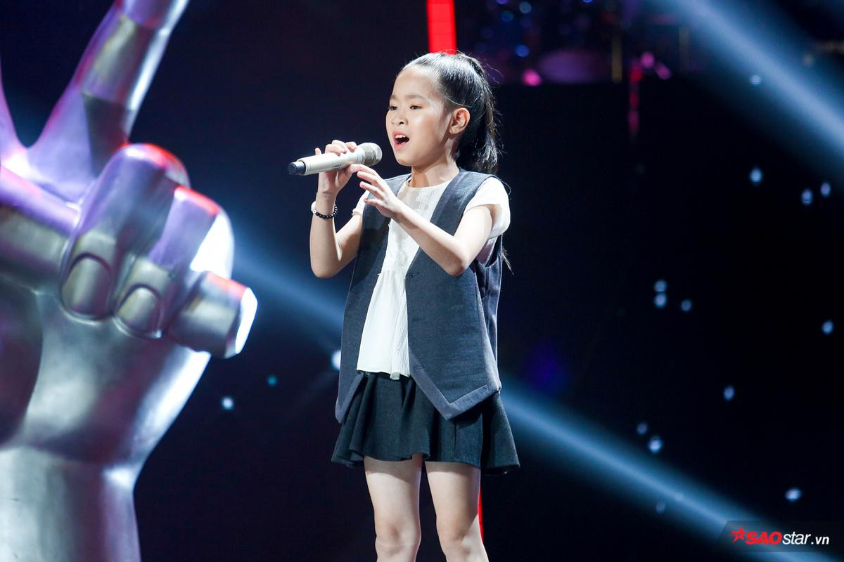 Ngọc Nhi: Fan cứng của Ali Hoàng Dương hát Rock Sài Gòn khiến sân khấu The Voice Kids 2019 bùng nổ Ảnh 1