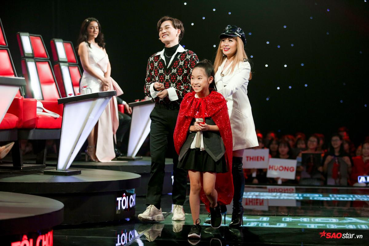 Ngọc Nhi: Fan cứng của Ali Hoàng Dương hát Rock Sài Gòn khiến sân khấu The Voice Kids 2019 bùng nổ Ảnh 4