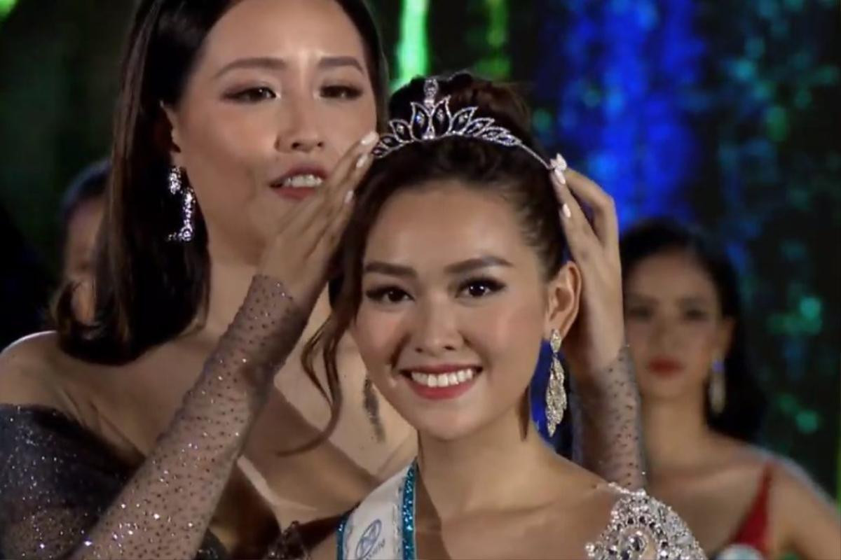 Lộ diện Miss Grand - Miss Intercontinental Vietnam 2019, Phương Nga - Huyền My trao sash Ảnh 3