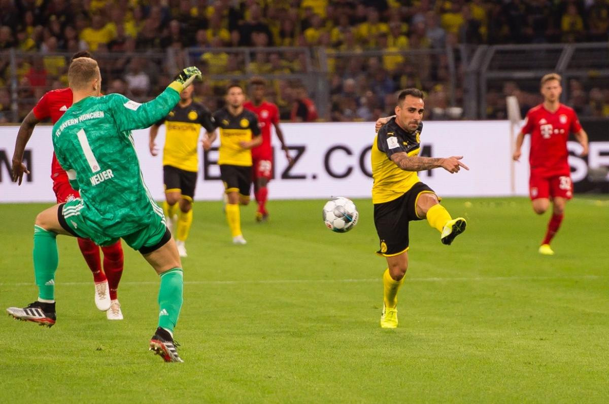 Video: Hàng thải Barca toả sáng, Dortmund đánh bại Bayern trận siêu cup Đức Ảnh 7