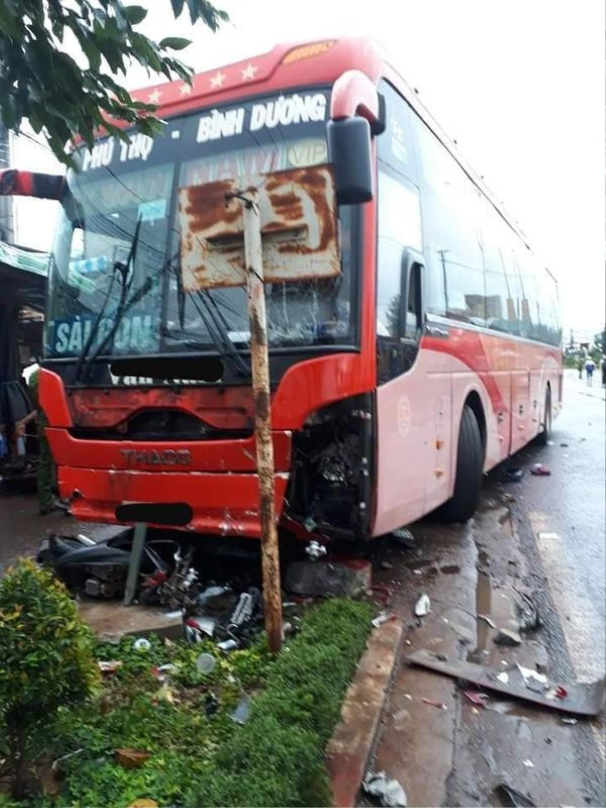 Nguyên nhân ban đầu vụ xe khách giường nằm lao vào chợ ven đường khiến 4 người tử vong Ảnh 1