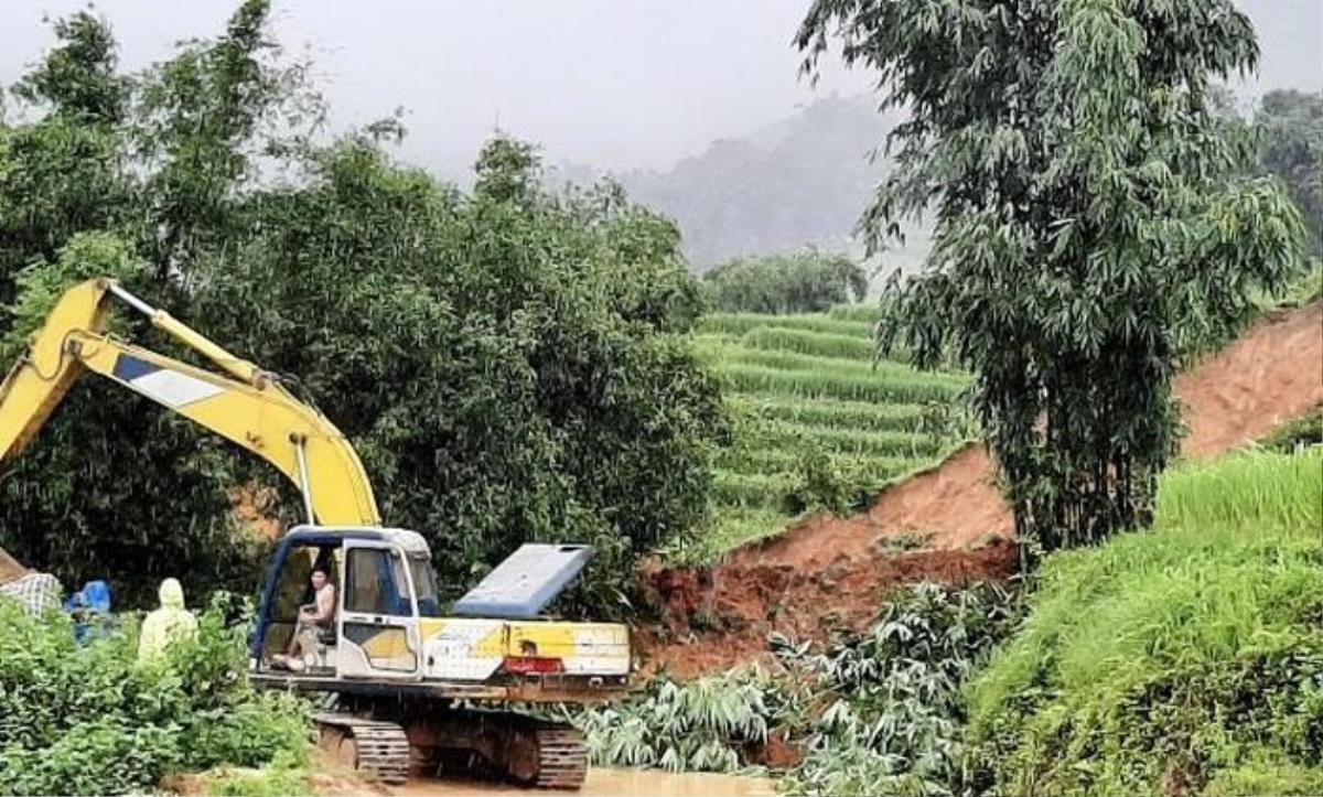 Sạt lở 300m3 đất ở Sa Pa do mưa lớn kéo dài, 1 người tử vong Ảnh 1