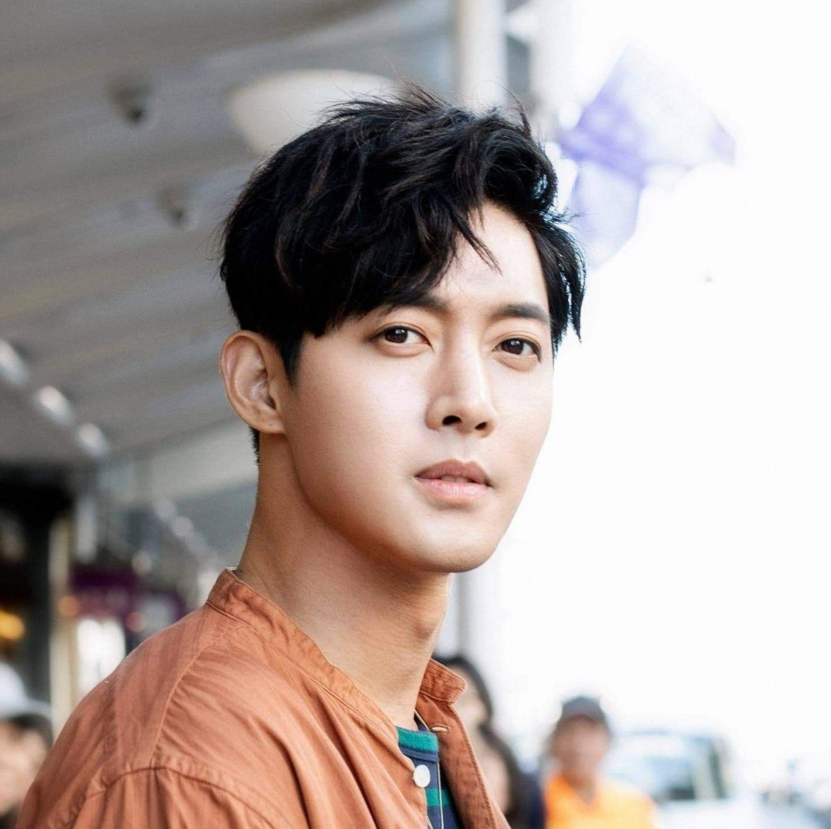 Soái ca Vườn sao băng - Kim Hyun Joong tung ảnh nhá hàng siêu điển trai cho sản phẩm comeback Ảnh 3